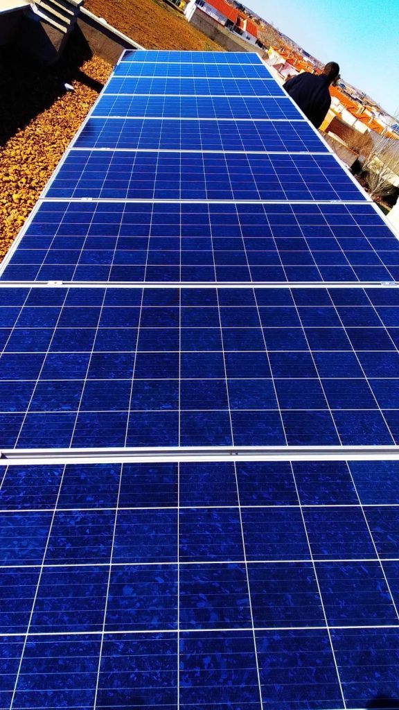 Un conjunto de paneles solares.